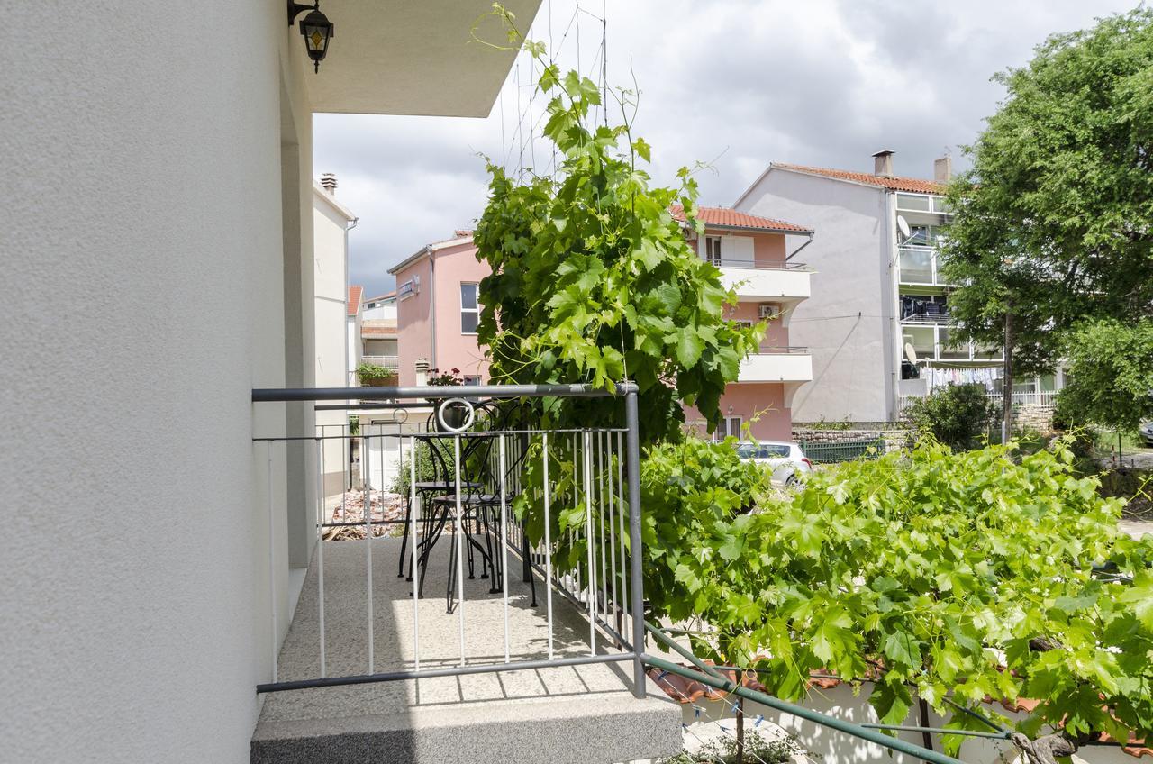 Apartment Antonija Primosten Luaran gambar
