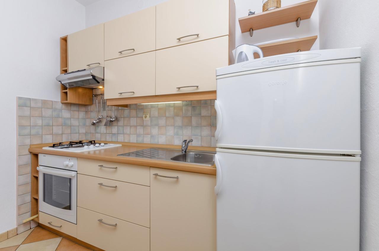 Apartment Antonija Primosten Luaran gambar