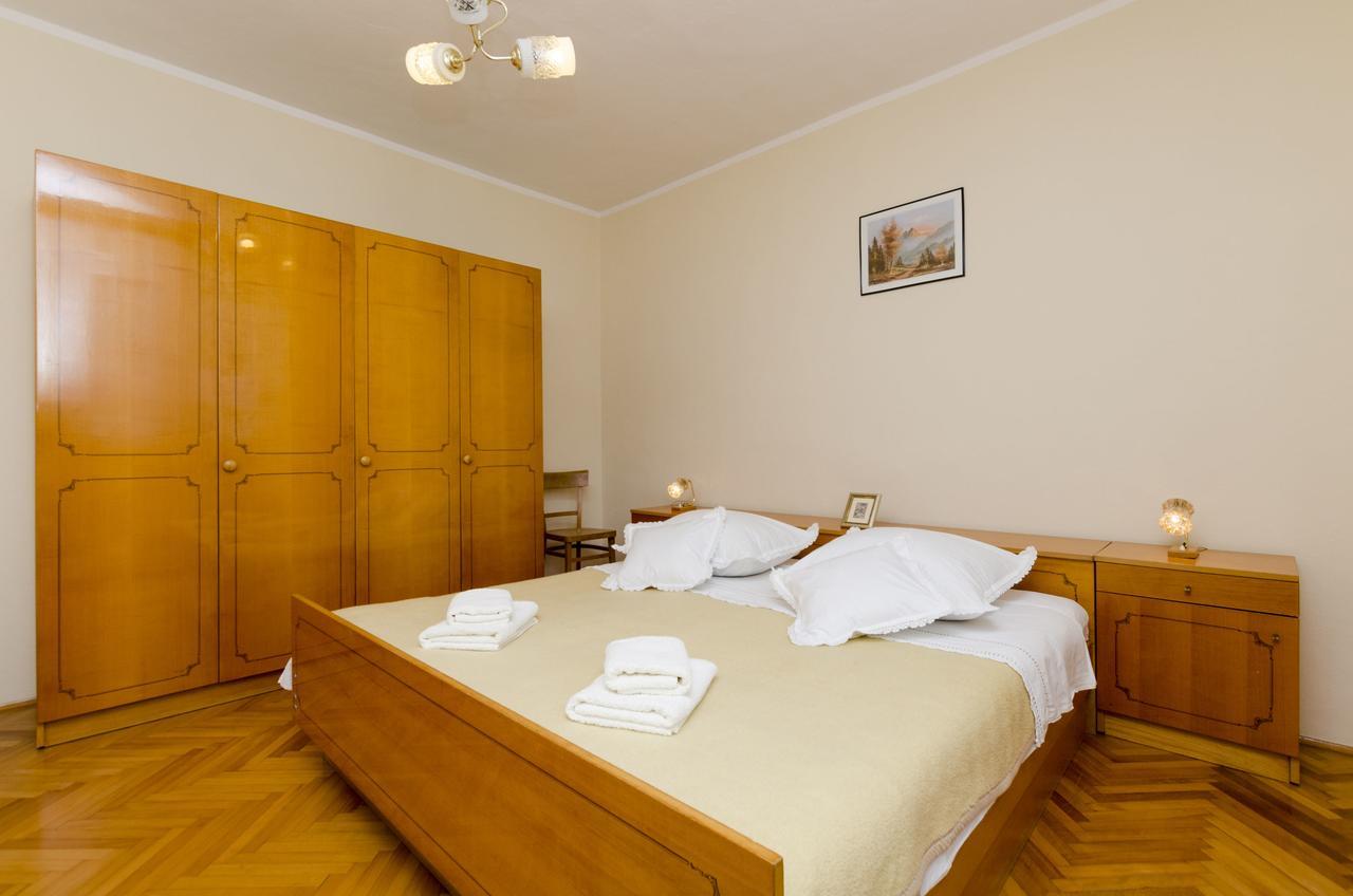 Apartment Antonija Primosten Luaran gambar