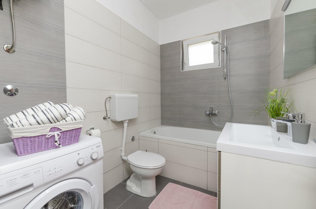 Apartment Antonija Primosten Luaran gambar