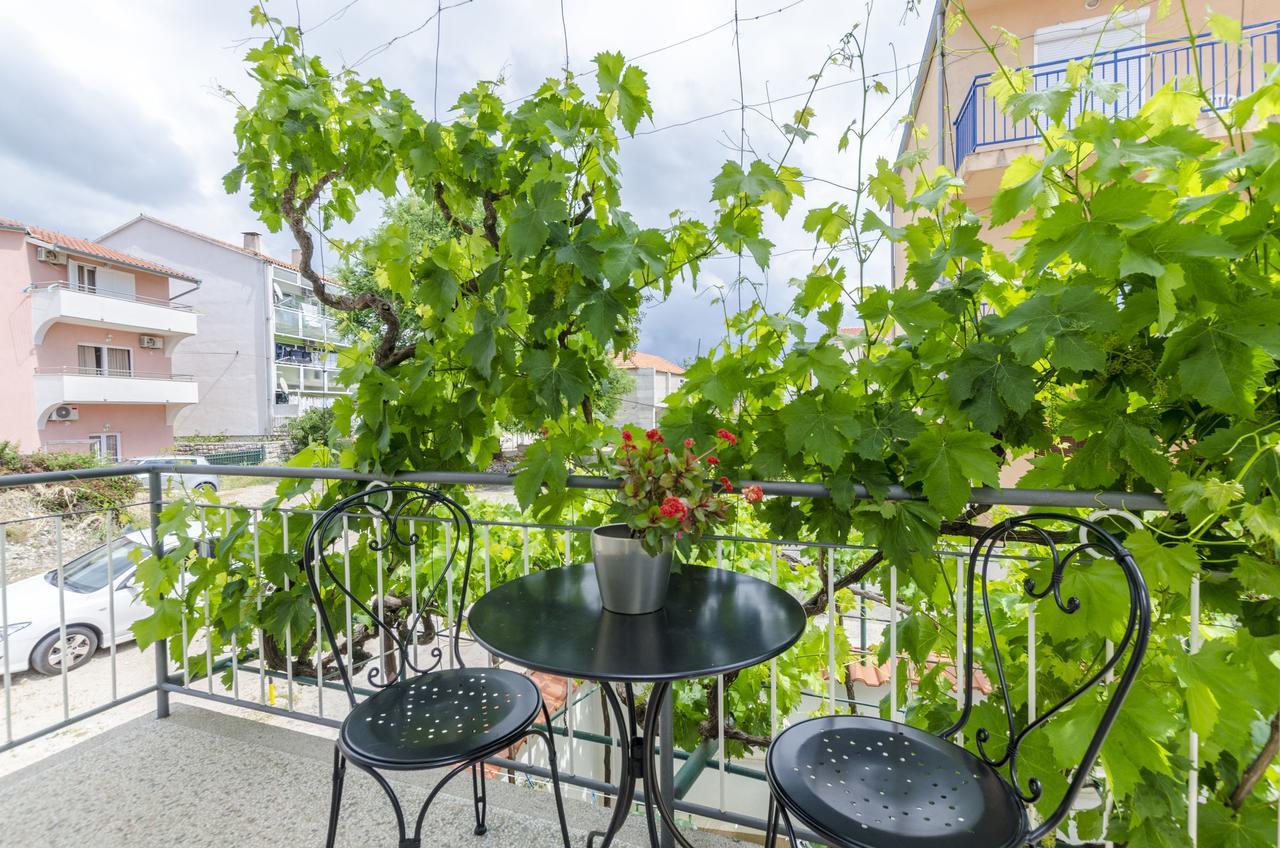 Apartment Antonija Primosten Luaran gambar