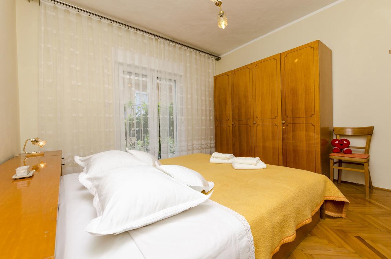 Apartment Antonija Primosten Luaran gambar