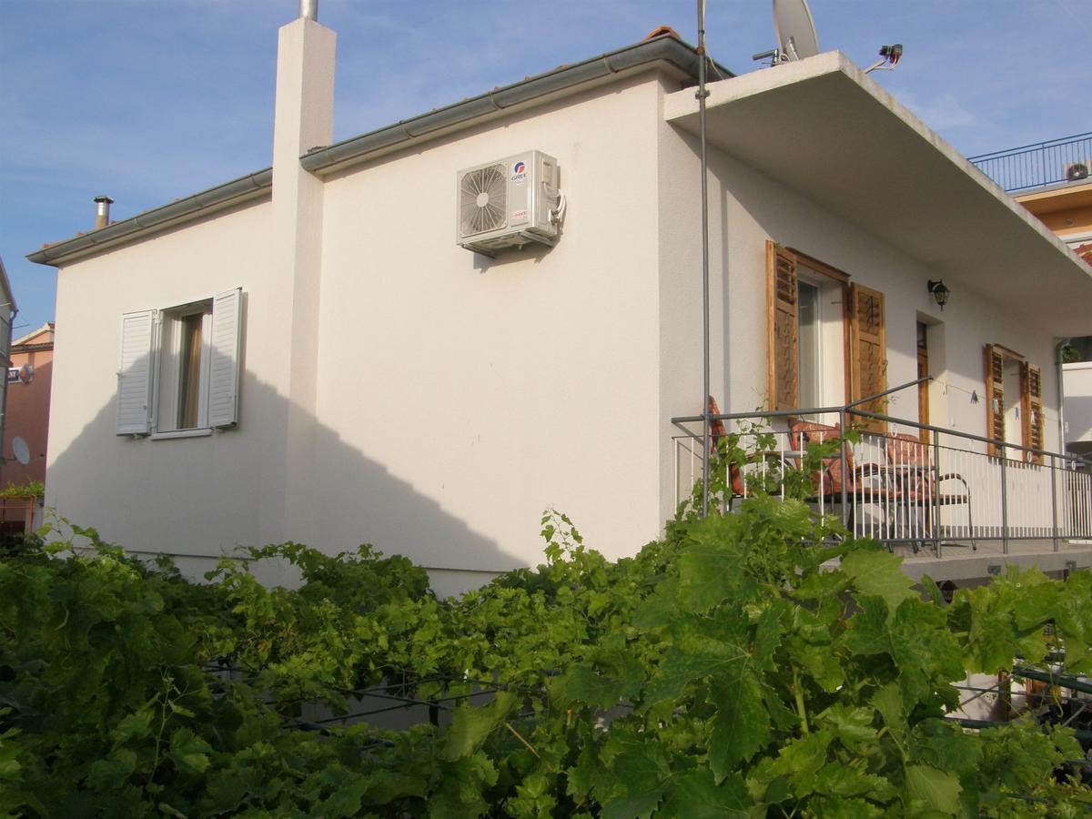 Apartment Antonija Primosten Luaran gambar